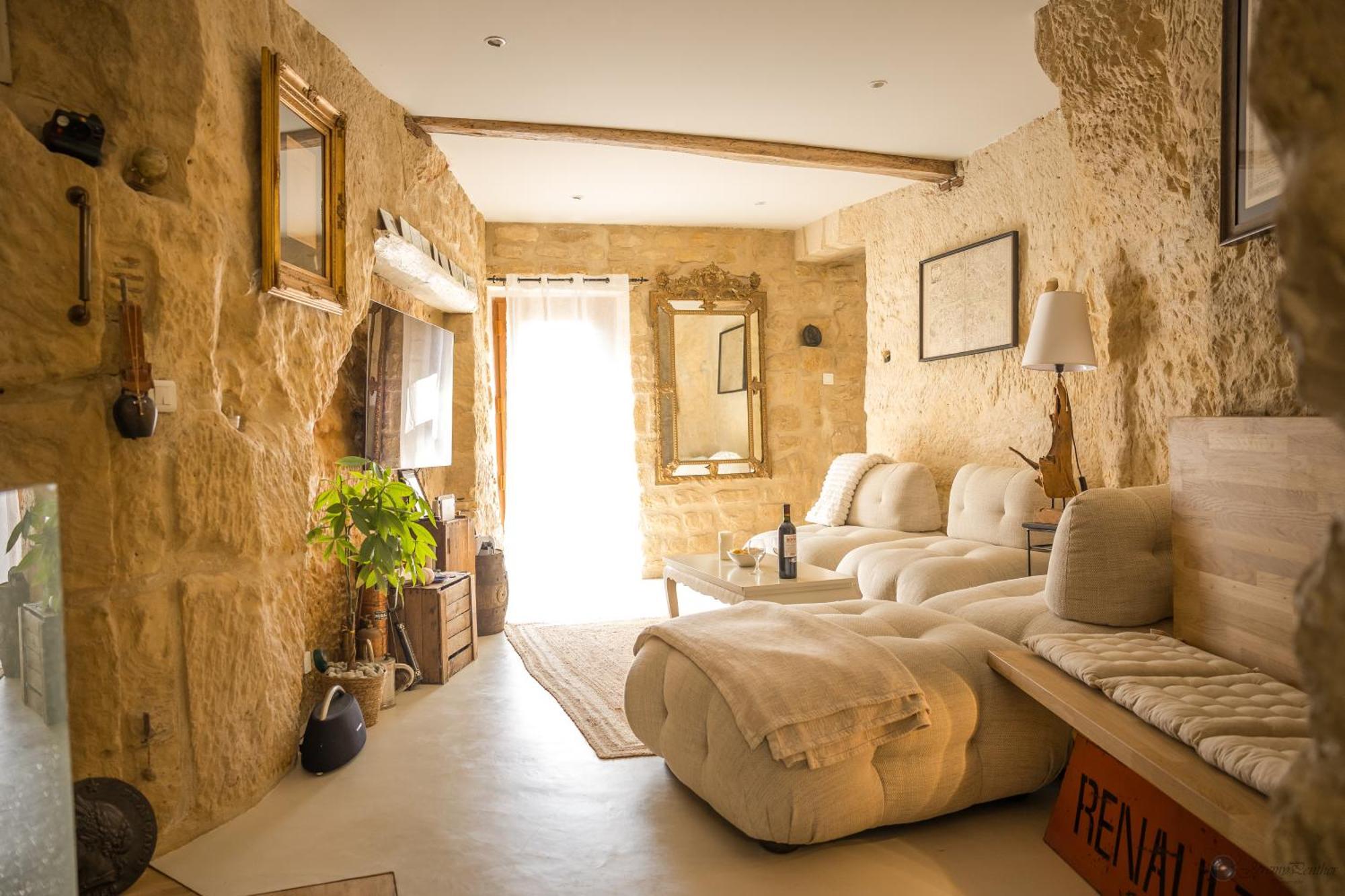 Chez Millouz - Triplex Semi-Troglodyte Apartment Pontoise Ngoại thất bức ảnh