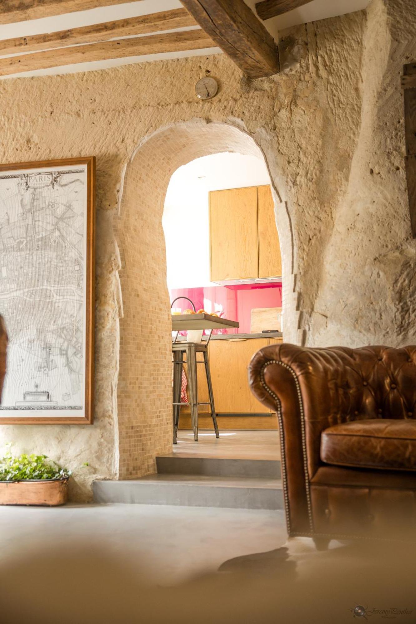 Chez Millouz - Triplex Semi-Troglodyte Apartment Pontoise Ngoại thất bức ảnh